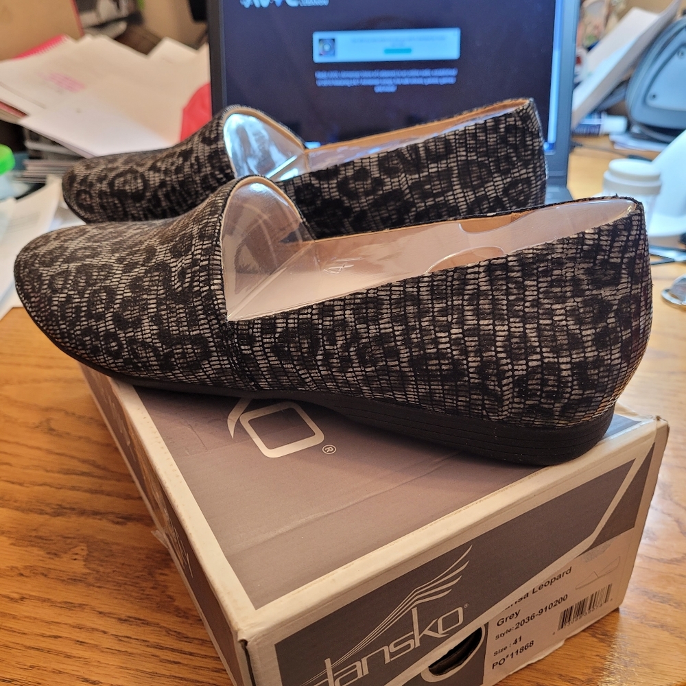 Ladies shoes